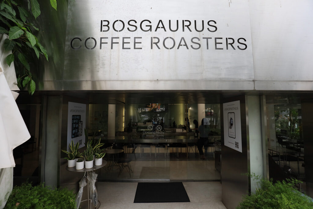 Bosgaurus Coffee Roasters exterior